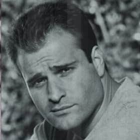 Peter DeLuise